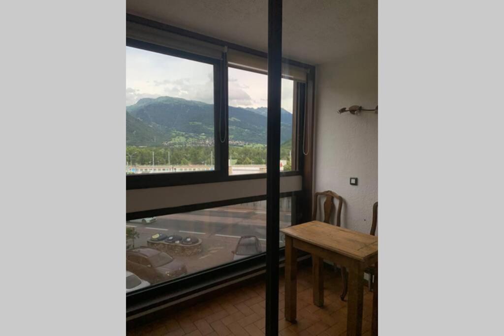 בור סן מוריס Superbe Appartement Avec Parking Gratuit Sur Place מראה חיצוני תמונה